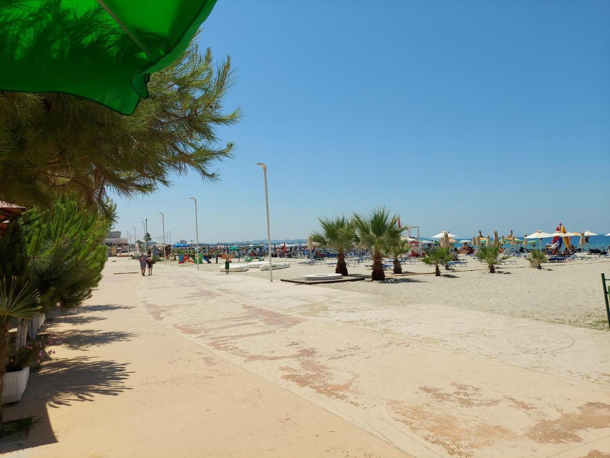Golden Beach Apartments دراس المظهر الخارجي الصورة